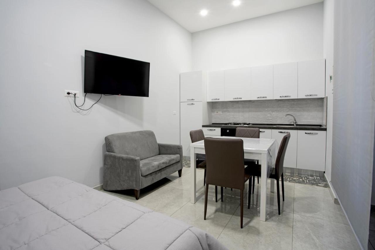 Giovi'S Apartments Castellammare di Stabia Exterior foto
