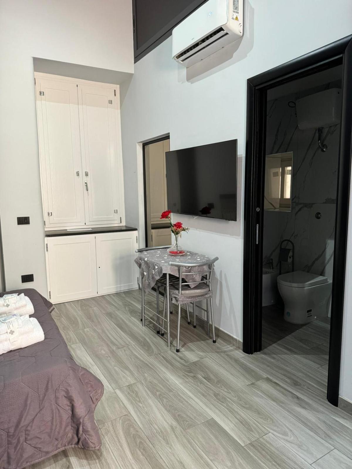 Giovi'S Apartments Castellammare di Stabia Exterior foto